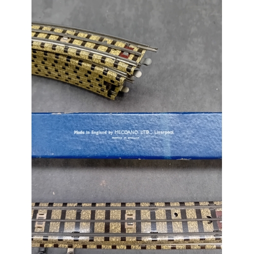 227 - A collection of 21 vintage Hornby Dublo 3 Rail model railway track components. This lot comprises va... 