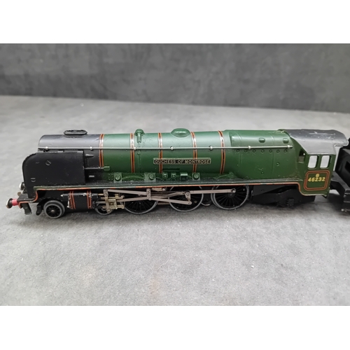 228 - A Hornby Dublo EDL12 3 Rail BR 4-6-2 'Duchess of Montrose' Locomotive, number 46232, with its tender... 