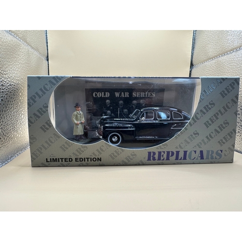276 - An Ixo Replicars Ford Fordor CIA The Cold War Series 1:43 diecast limited edition model set, identif... 