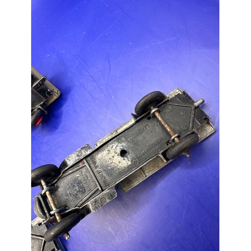 312 - 3 x Dinky flat Bed Trucks as pictured. Unboxed.