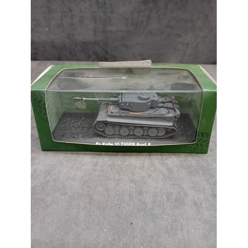 358 - An Atlas Ultimate Tank Collection Pz.Kpfw. VI Tiger Ausf. E 1:72 scale model. This miniature replica... 