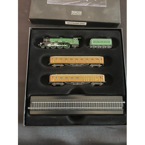 517 - An Atlas Editions Minitrains 1/220 Z Scale model railway set. This lot comprises 1 set, which includ... 