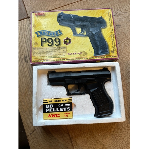 95 - A KWC manufactured 1:1 scale replica airsoft pistol set, modeled after the Walther P99 handgun. The ... 