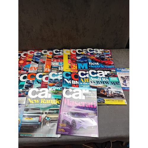29 - This lot comprises 35 contemporary automotive enthusiast magazines, predominantly from the publicati... 