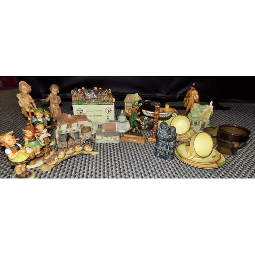 108 - Mixed lot including Selection of miniature houses some by Banham pottery and David winter, Burlingto... 