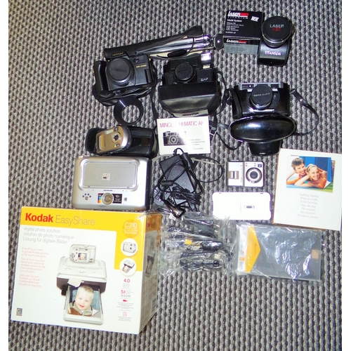 110 - Nice collection of cameras inc. Minolta auto focus Hi matic AF +Nippon A4392 + Rank Aldis Ranger 35 ... 