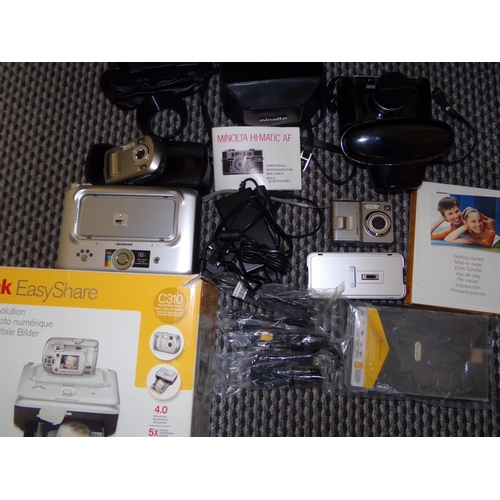 110 - Nice collection of cameras inc. Minolta auto focus Hi matic AF +Nippon A4392 + Rank Aldis Ranger 35 ... 