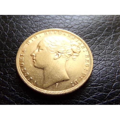 52 - Fine 22ct 1873 Victoria bun head full sovereign 8g approx.