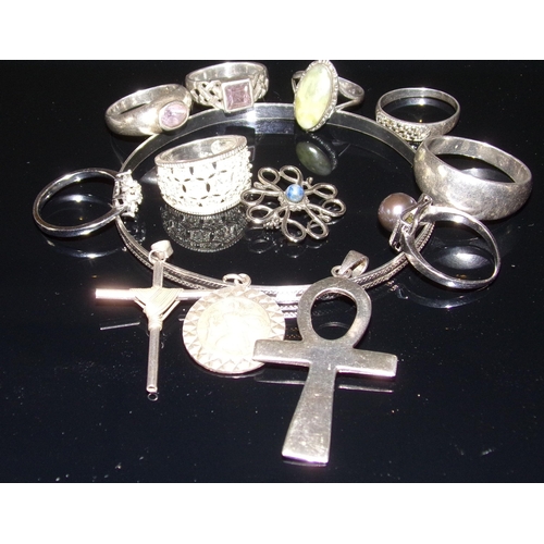 62 - Good selection of silver Inc. .7 x silver Rings 1x bangle 2x crucifixes 1xbrooch 1x St Christopher 4... 