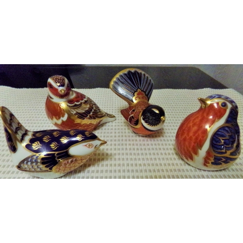 76 - 4x Royal crown Derby bird Paperweights