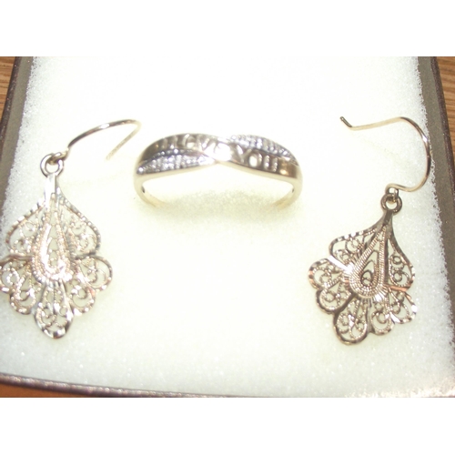 58 - 9ct gold ring ( I Love You) +pair of filigree earrings 9ct earrings  2.7g approx.