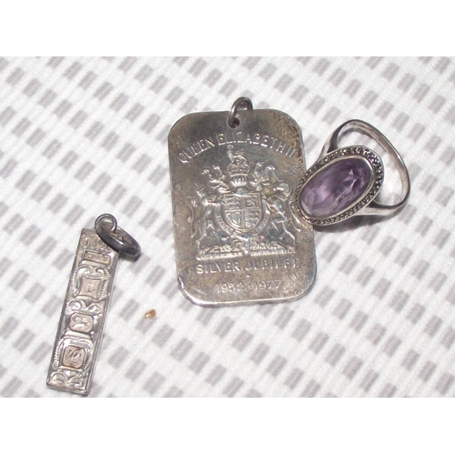 46 - Silver ingot+ Silver QE11 jubilee ingot + silver ring  43.5g  approx