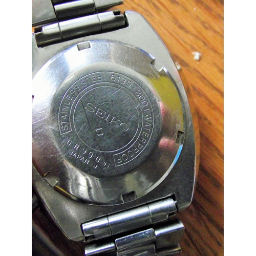 63 - Rare 1970s Seiko stainless steel chronograph automatic 6139/8001 Watch seen working, scratches to gl... 