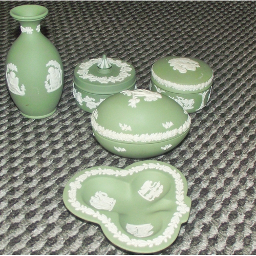 13 - 5 pieces of green Wedgewood jasper ware inc 3 with covers