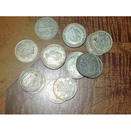 51 - Collection of 50% silver half crown  coins between various dates between 1920/46   290g gross