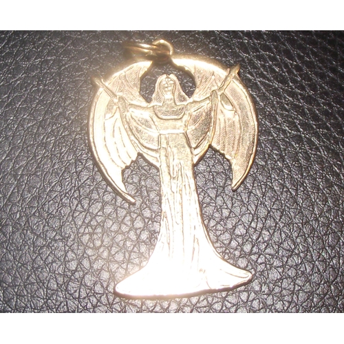 60 - fully hallmarked 9ct gold pendant in the form of an angel 35x25cm 7.4g approx