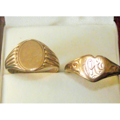 72 - 2x ladies 9ct gold rings love heart  size O & signet ring size L 4.6g approx