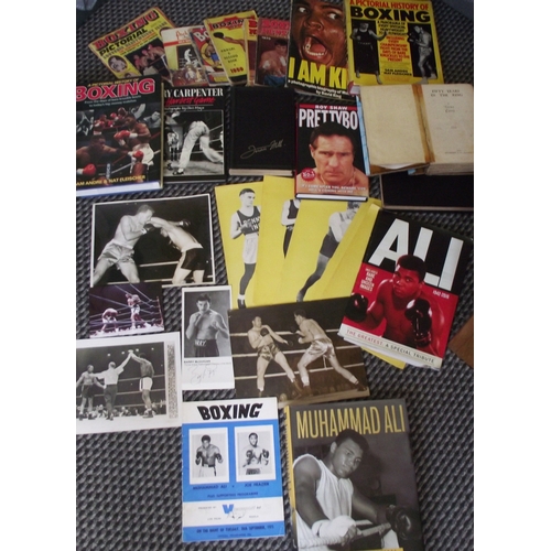 17 - Collection of boxing memorabilia inc Official Original British closed circuit program from the Thril... 