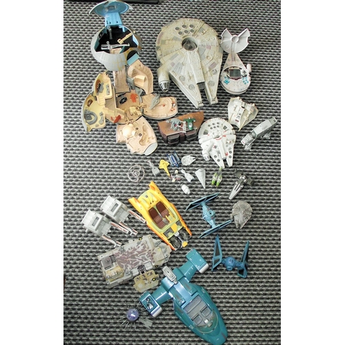 24 - Assorted Starwars toys