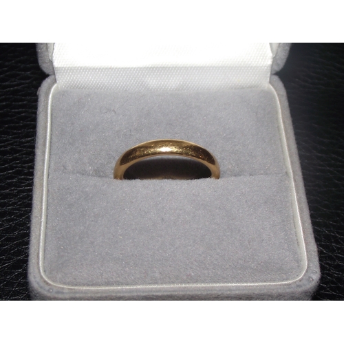 46 - 22ct gold wedding band fully marked 4.5g approx size J