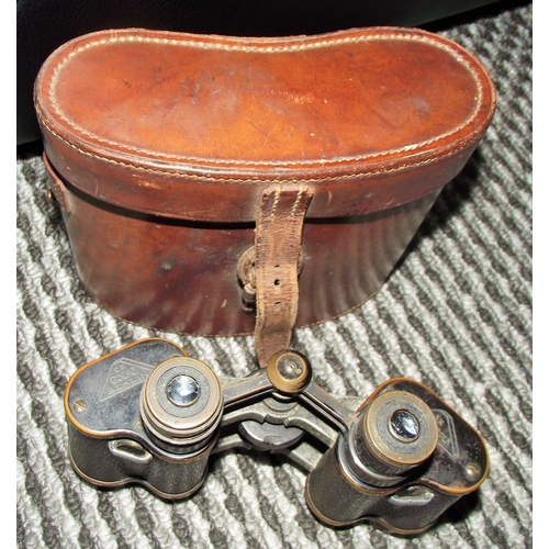 109 - Rare pair of WW1 binoculars in leather case marked 8x neo-trieder DRP-CP Goerz Berlin