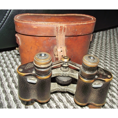 109 - Rare pair of WW1 binoculars in leather case marked 8x neo-trieder DRP-CP Goerz Berlin