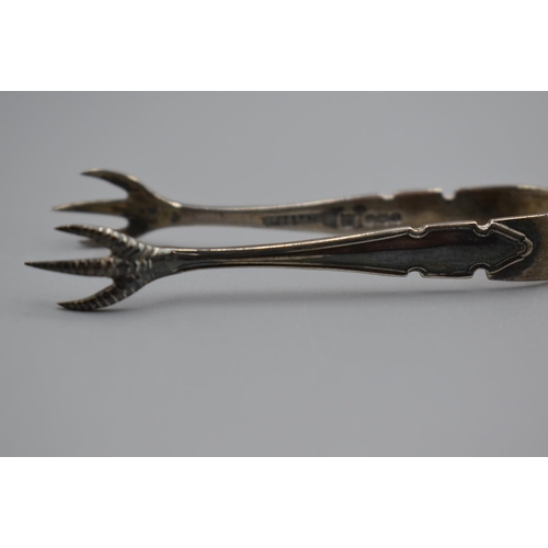 110 - Hallmarked Sheffield Silver Sugar Tongs with Chicken Feet (11.7g)