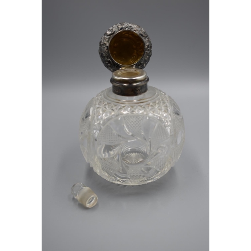 114 - Hallmarked Chester Silver Topped Crystal Perfume Bottle (1900)