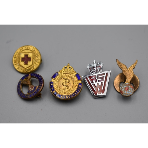 69 - Five Home Front lapel Badges