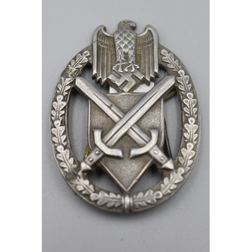 171 - German WWII Army crossed swords breast Badge