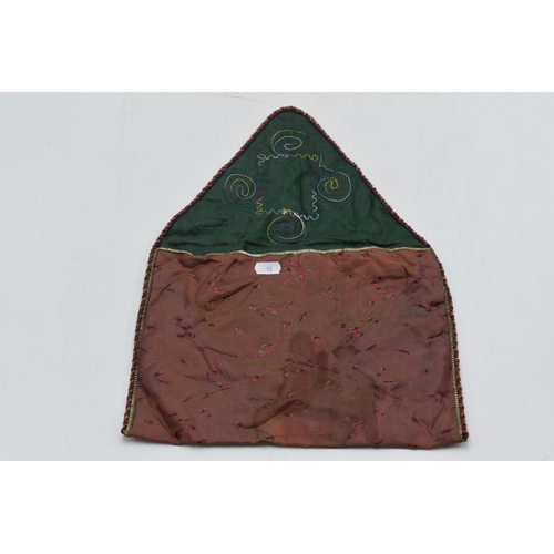 93 - WWI Silk Pouch with North Staffordshire Regiment Embroidered Silk Badge