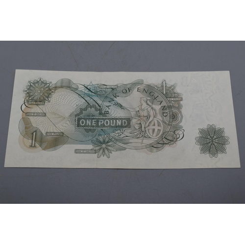 64 - Leslie O'Brien (1955-1962) Bank of England £1 Bank Note (B67N 716553)