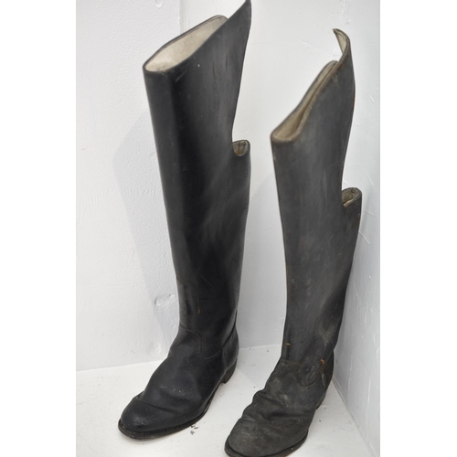 169 - Thick black leather household cavalry or lie guards boots for display as both left feet