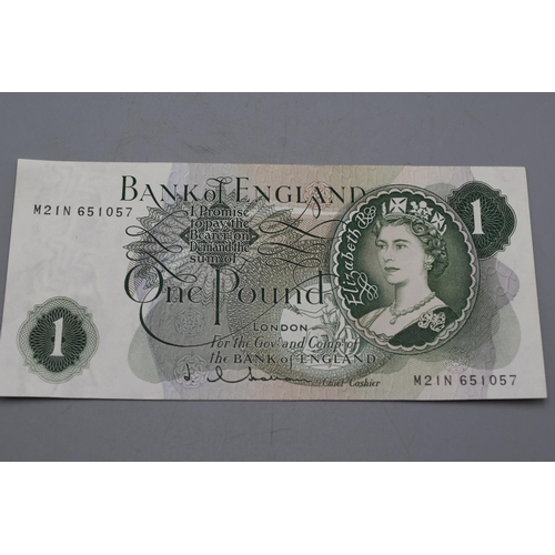 92 - Elizabeth II Bank of England Jasper Hollom £1 Note (M21N651057)