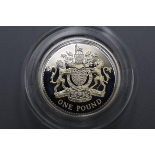 109 - Royal Mint United Kingdom 1999 Silver Proof Piedfort One Pound Coin Complete with Case and Certifica... 