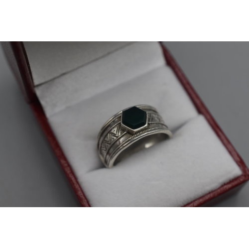 16 - Silver 925 Size UK Q Thick ring engraved with simple pattern and Hexagonal Green stone.