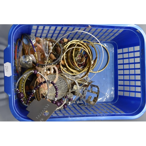 68 - Selection of Jewellery to Include Bangles Necklaces and More