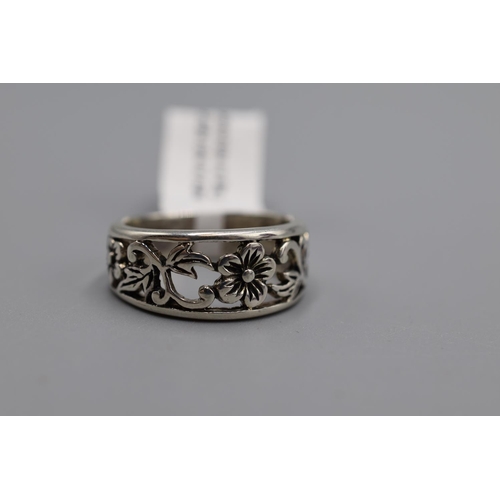 71 - Silver 925 Flower Ring (N)