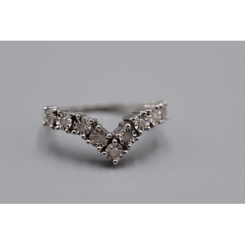 104 - Silver 925 V Shaped Diamante Ring (O)