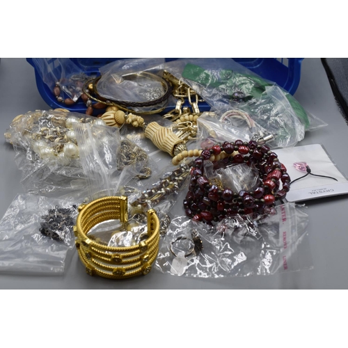 108 - Selection of Jewellery to Include Bangles Necklaces and More