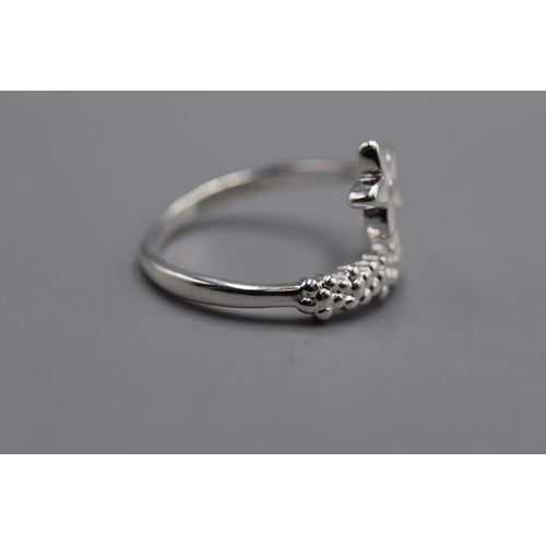 88 - Silver 925 Flower Design Ring (M)