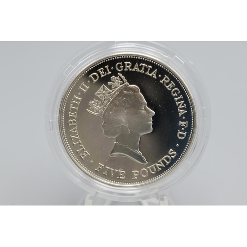 122 - Silver - 90th Birthday of the Queen Mother - Five Pound - 1990