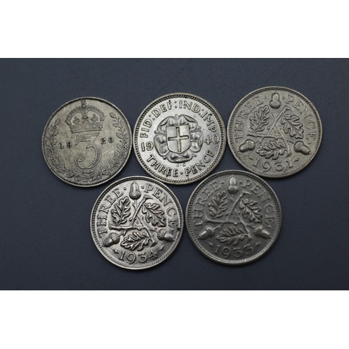 44 - Selection of 5 Silver George V & VI almost uncirculated 3D Coins 1820, 1931, 1933, 1934 & 1940)