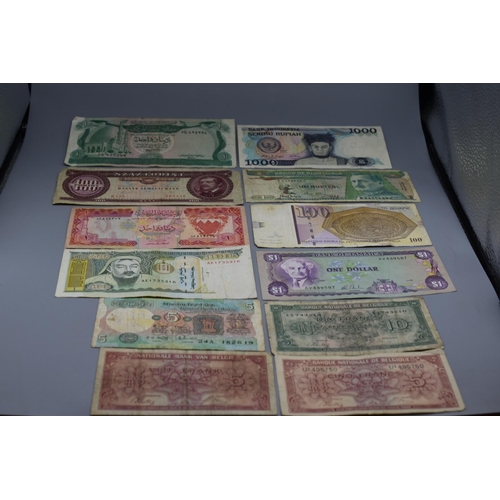 91 - Selection of 12 Mixed Worldwide Bank Notes