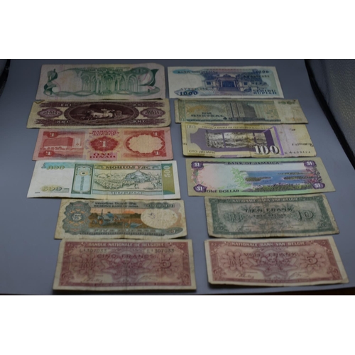 91 - Selection of 12 Mixed Worldwide Bank Notes