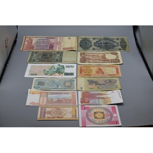 103 - Selection of 12 Mixed Worldwide Bank Notes