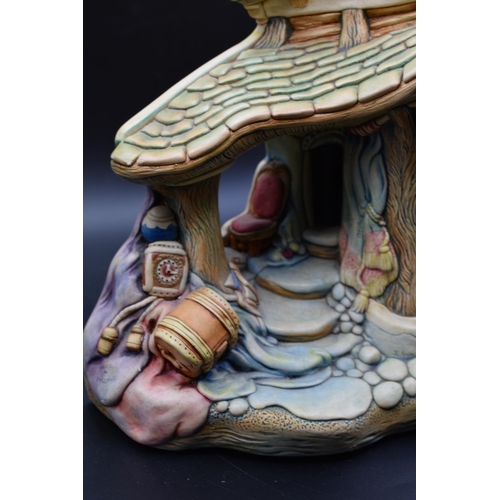 40 - Pendelfin Retired Original Curiosity Shop Approx 13” x 5” x 12”