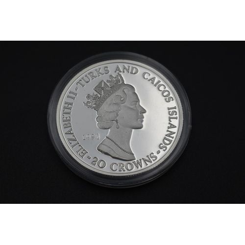 92 - Elizabeth II The World at War 50th Anniversary Silver 999 Bradley 20 Crown Coin Complete with certif... 