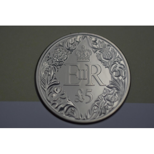 99 - Limited Edition Elizabeth II Diamond Jubilee £5 Commemorative Coin Cover with Information Sheet