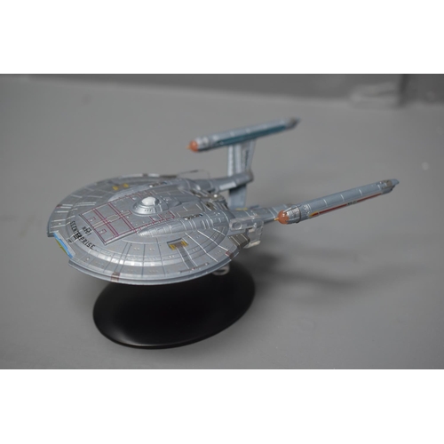 40 - Star Trek S.S. Enterprise (NX-Refit) by Eaglemoss